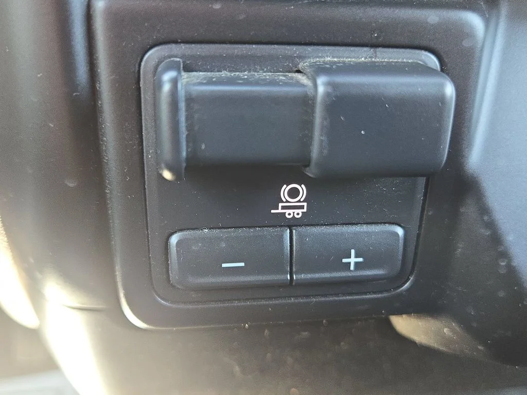 Used 2021 Gray GMC SLE image 48