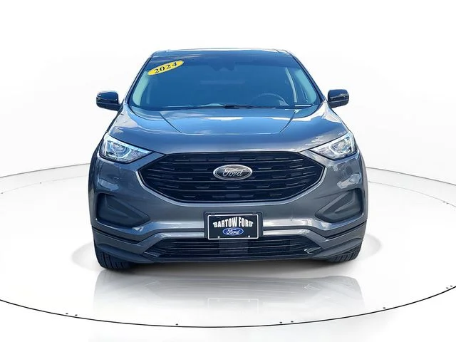 Used 2024 Gray Ford SE image 2