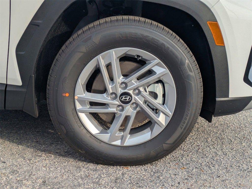 New 2026 White Hyundai SE FWD image 10