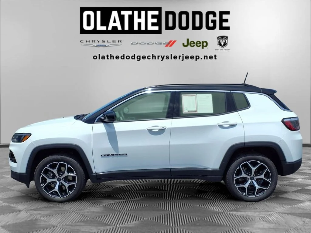 Used 2025 White Jeep Limited image 22