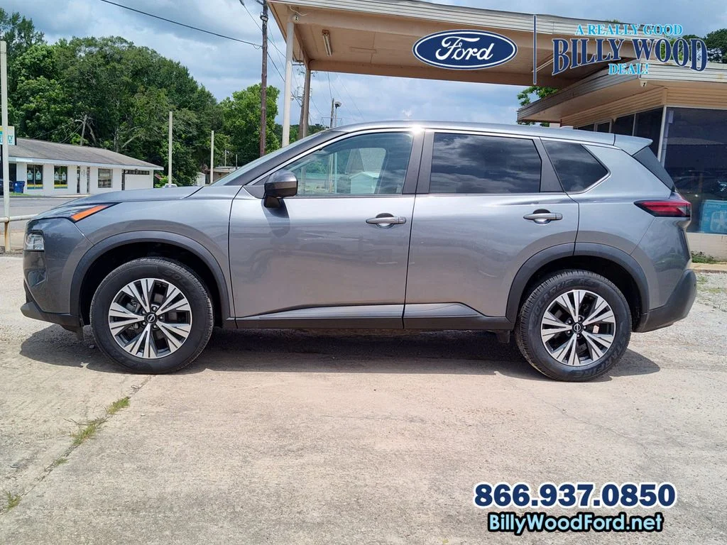Used 2023 Gun Metallic Nissan SV image 3