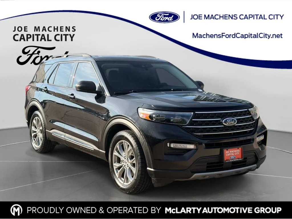 Used 2020 Black Ford XLT image 1