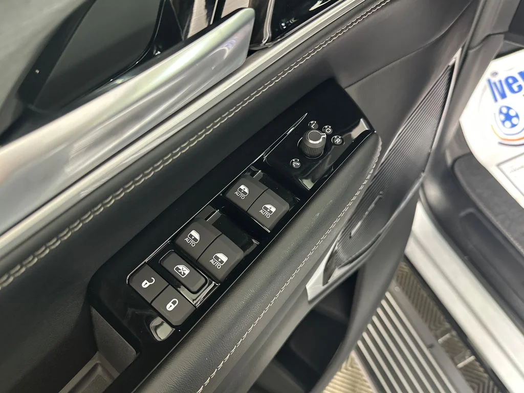 New 2026 Silver Jeep Limited Reserve image 14