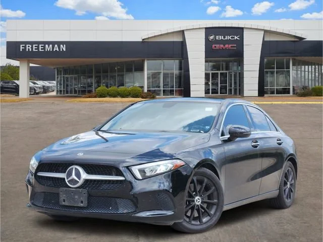 2020 Mercedes-Benz A-Class A220's photo