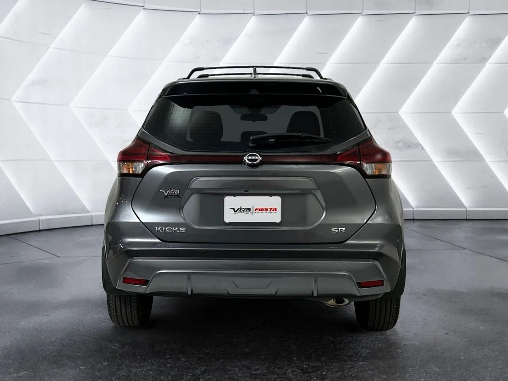 Used 2024 Gray Nissan SR image 5
