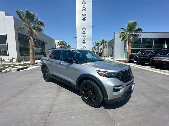 2023 Ford Explorer ST 4WD's photo