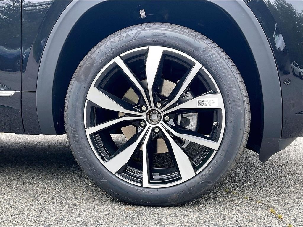 New 2026 Black Volkswagen 2.0T SEL Premium R-Line image 8