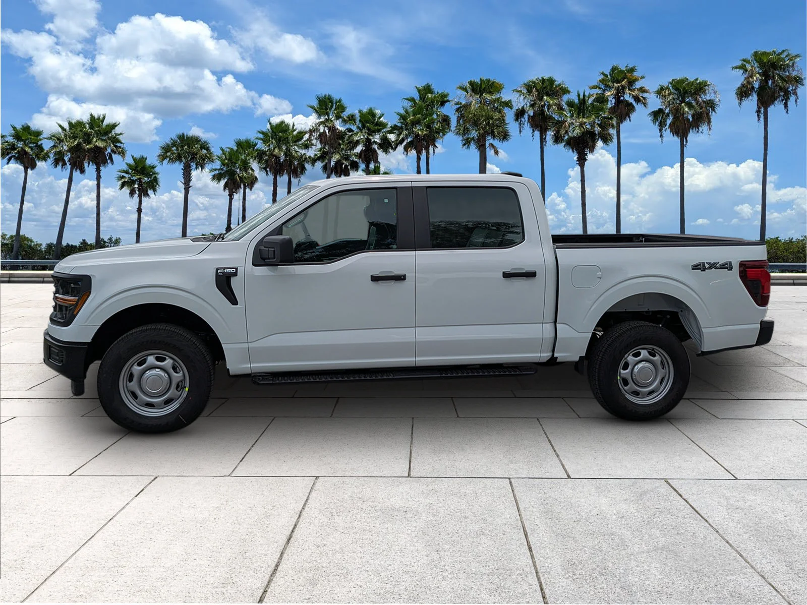 New 2026 Oxford White Ford XL image 4
