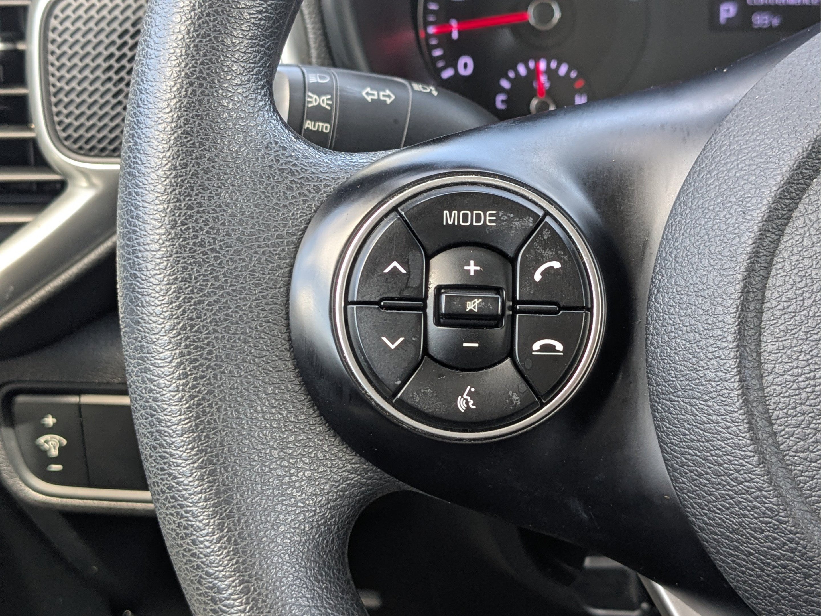 2020 Kia Soul LX - Photo 22