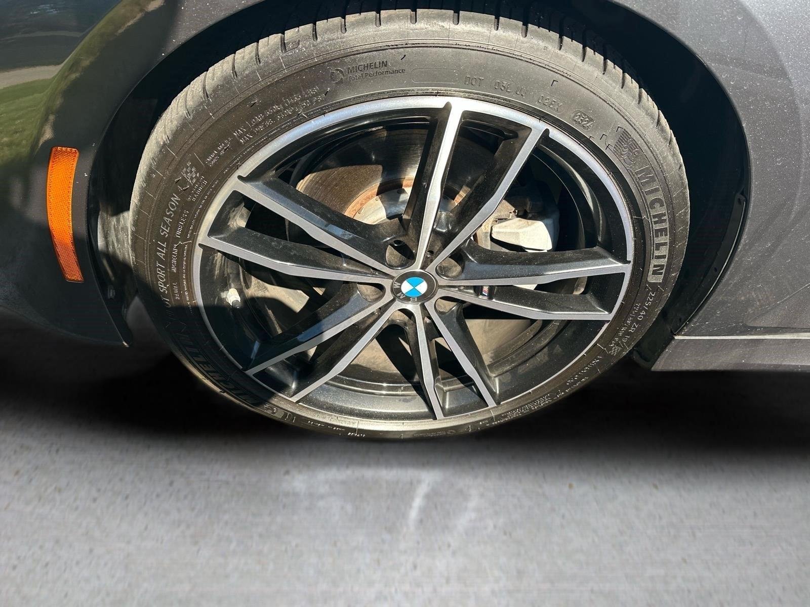 Used 2019 Mineral Gray Metallic BMW 330i xDrive image 22