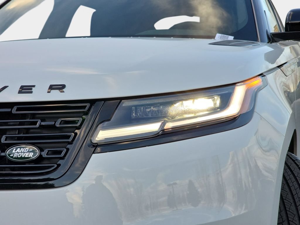 New 2026 Fuji White LAND ROVER Dynamic SE image 33