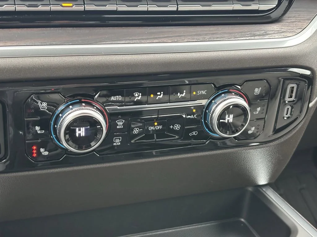 New 2026 Glacier White Tricoat GMC SLT image 23