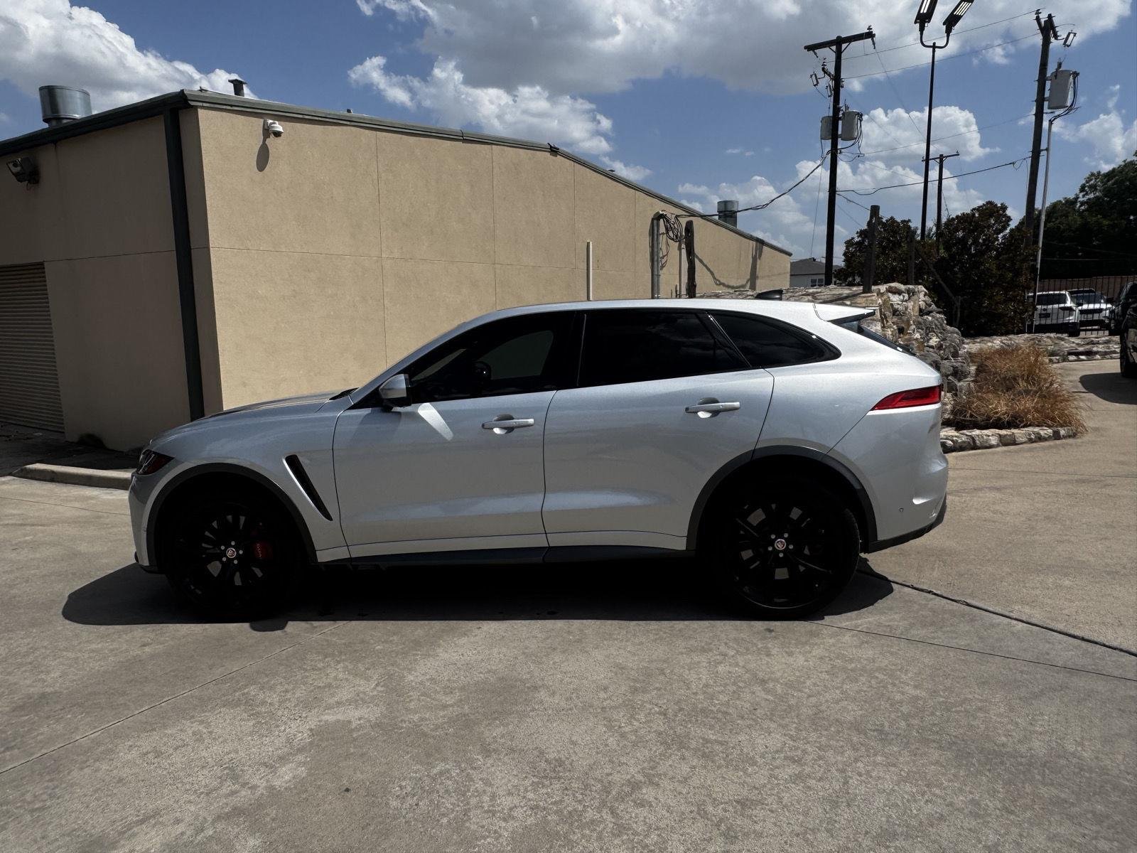 Used 2020 Indus Silver Metallic Jaguar SVR V8 image 4