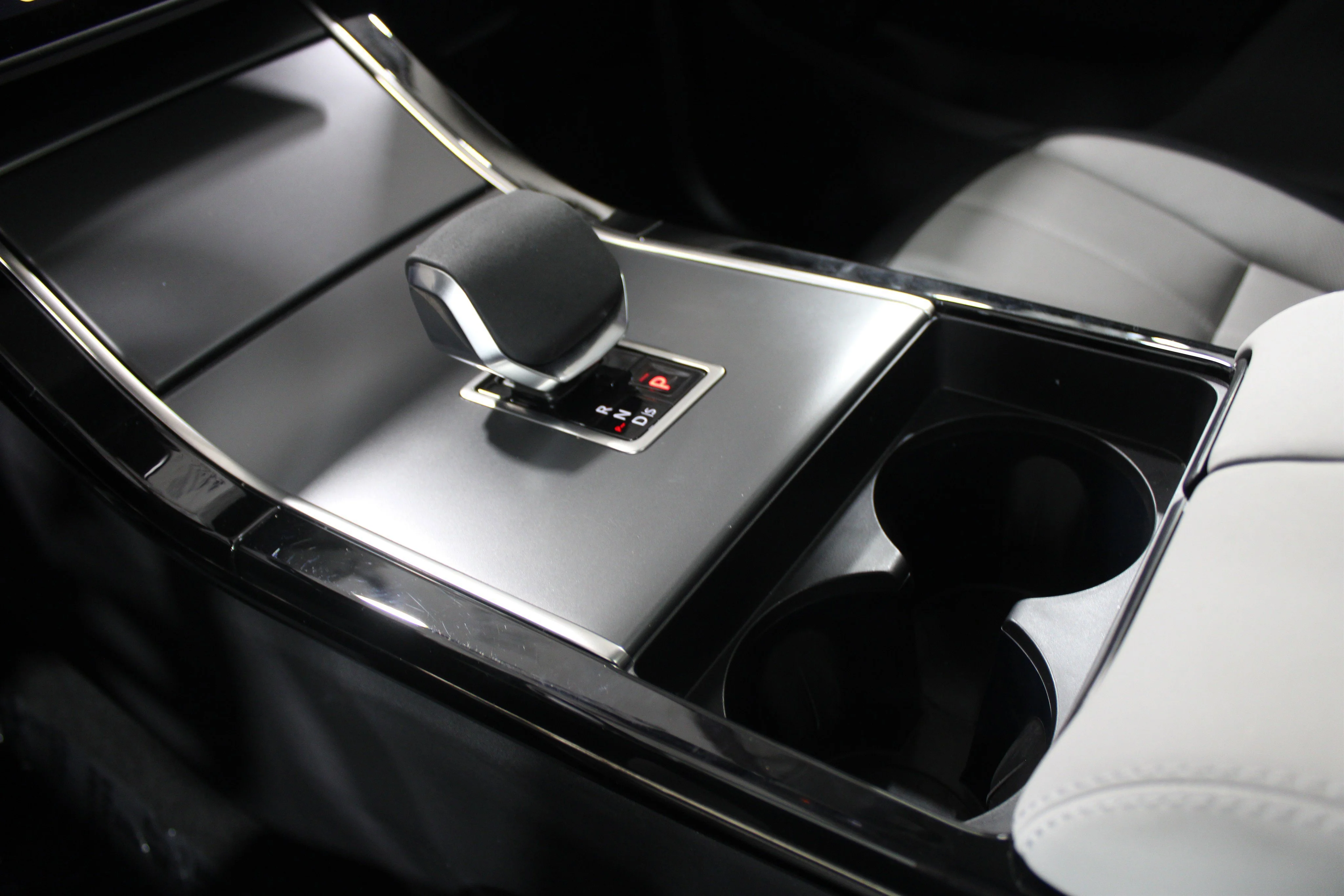 2024 Land Rover Range Rover Evoque Dynamic SE - Photo 15