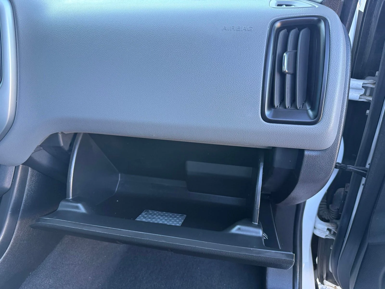 Used 2020 White Chevrolet LT image 25