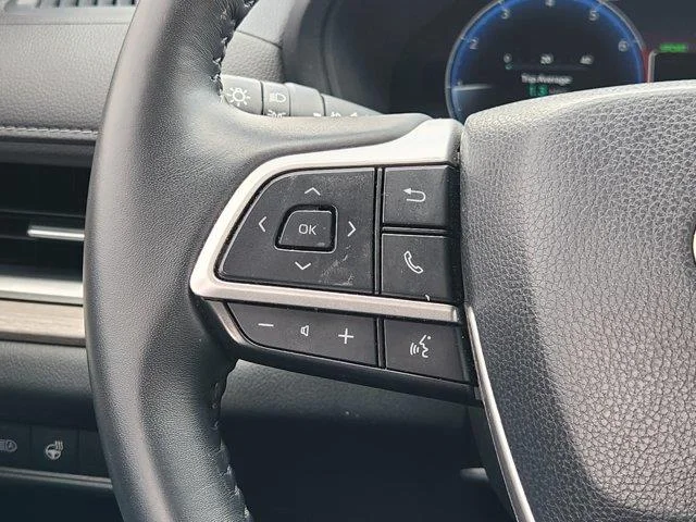 Used 2025 Storm Cloud Toyota Limited Front-Wheel Drive image 25