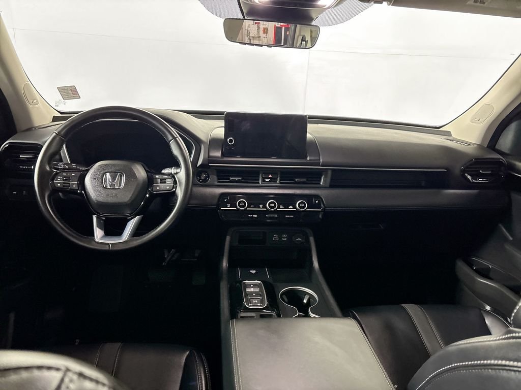 Used 2024 Crystal Black Pearl Honda Touring image 12