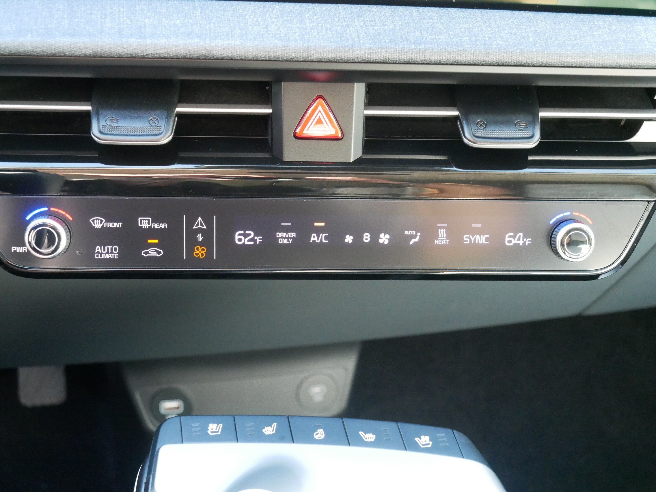 Certified Used 2023 Glacier Kia Wind image 23