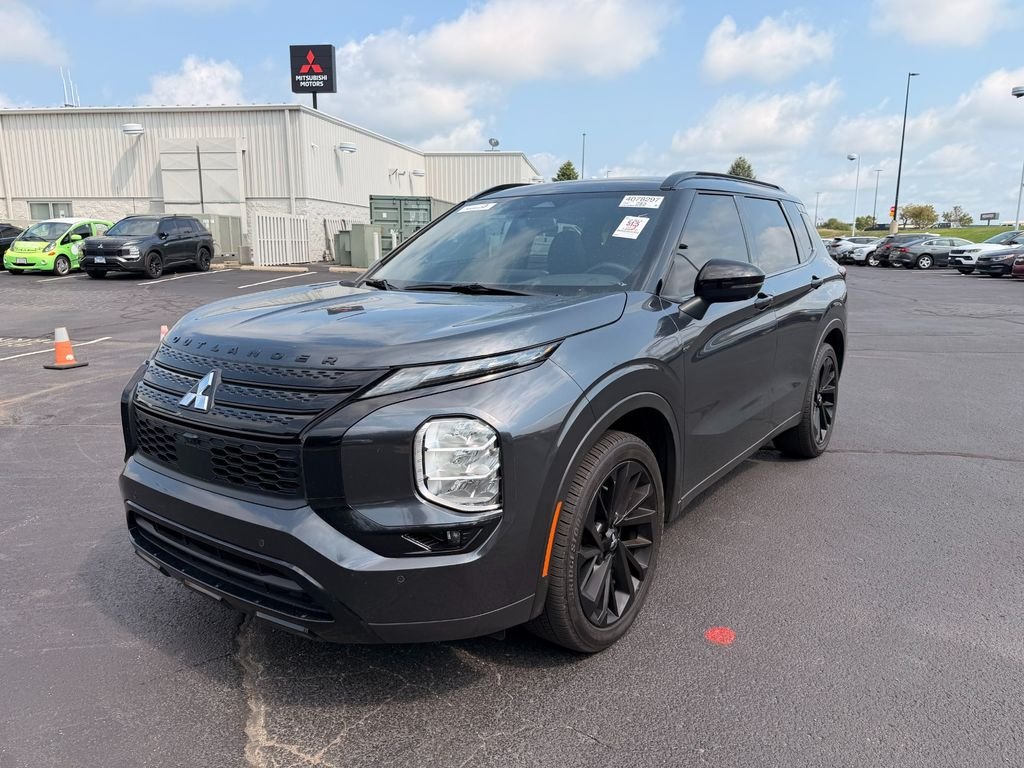 Used 2024  Mitsubishi SEL Black Edition image 7