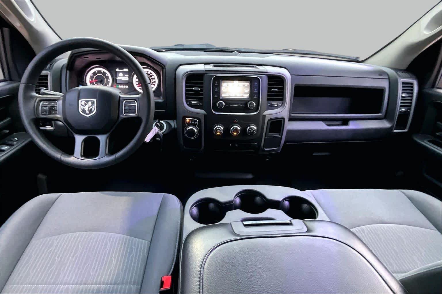 Used 2024 Granite Crystal Metallic Clearcoat Ram Tradesman image 13