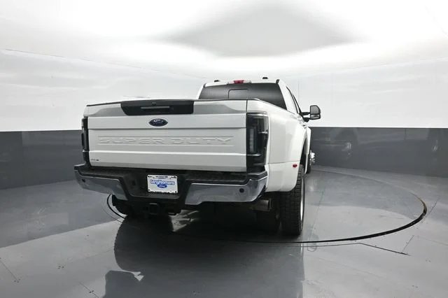 Certified Used 2020 White Metallic Ford Lariat image 7