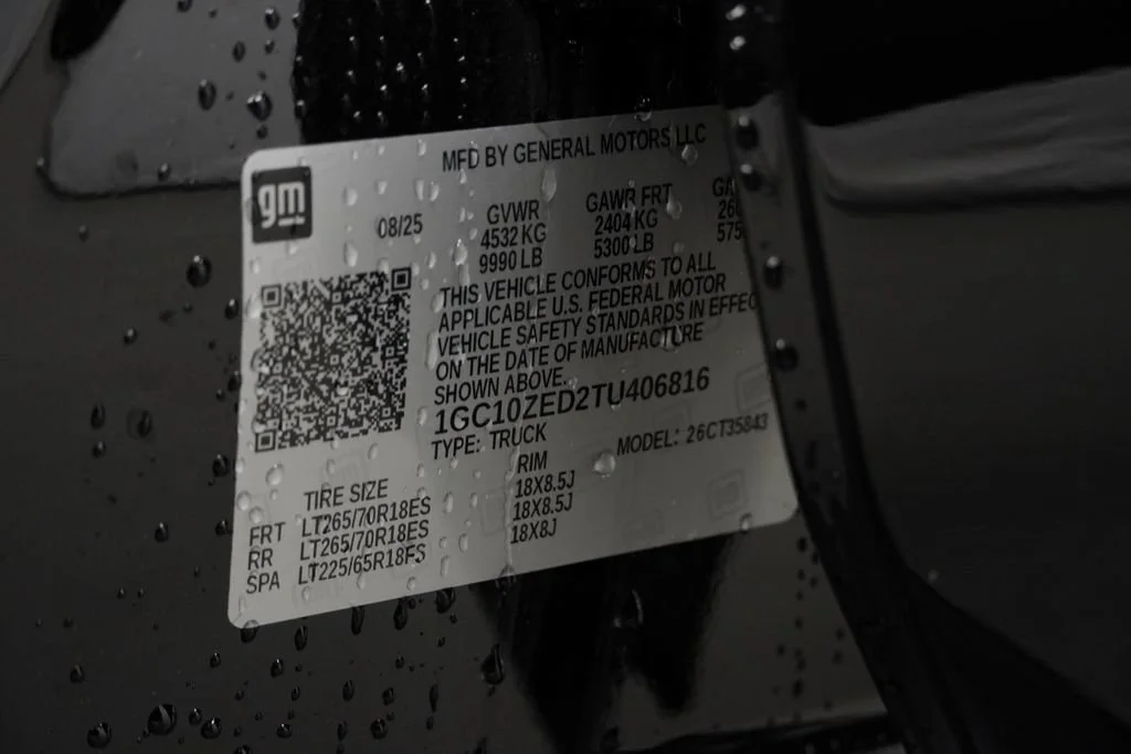 New 2026 Black Chevrolet LT - Extended Range image 37