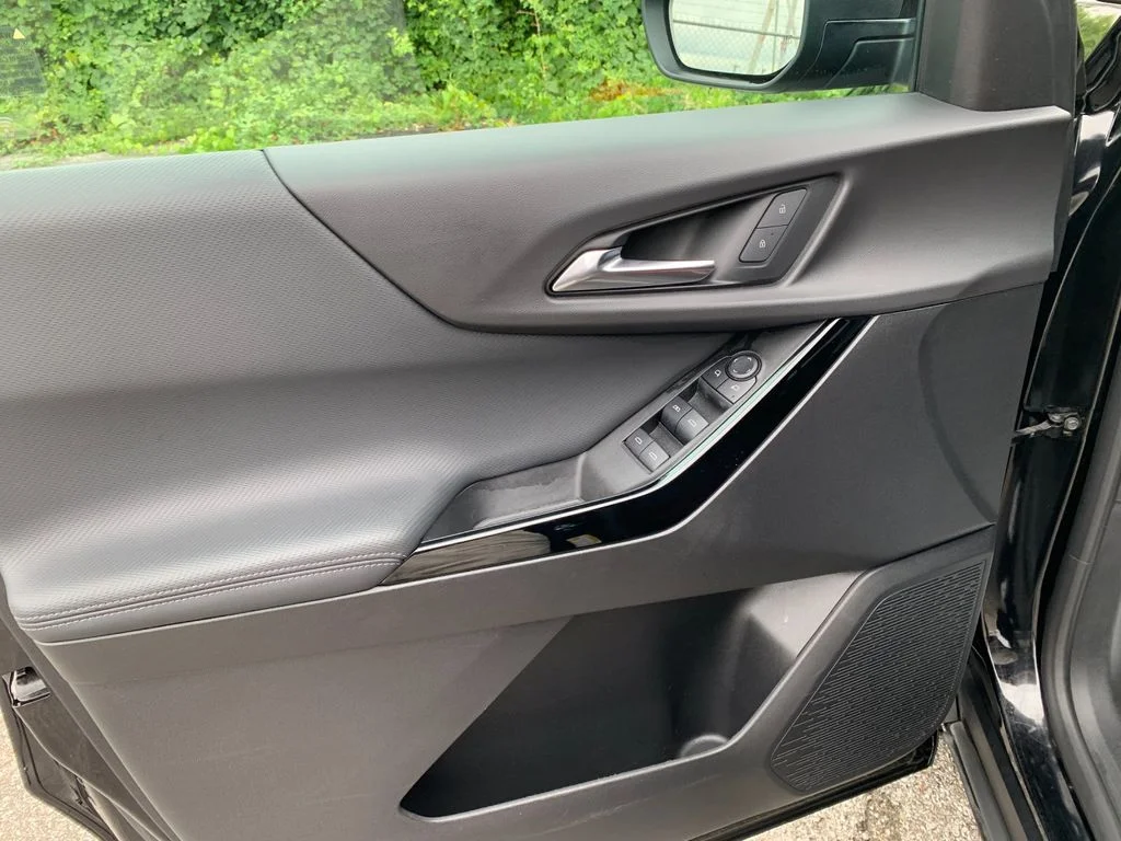 Used 2025 Black Chevrolet LT image 12