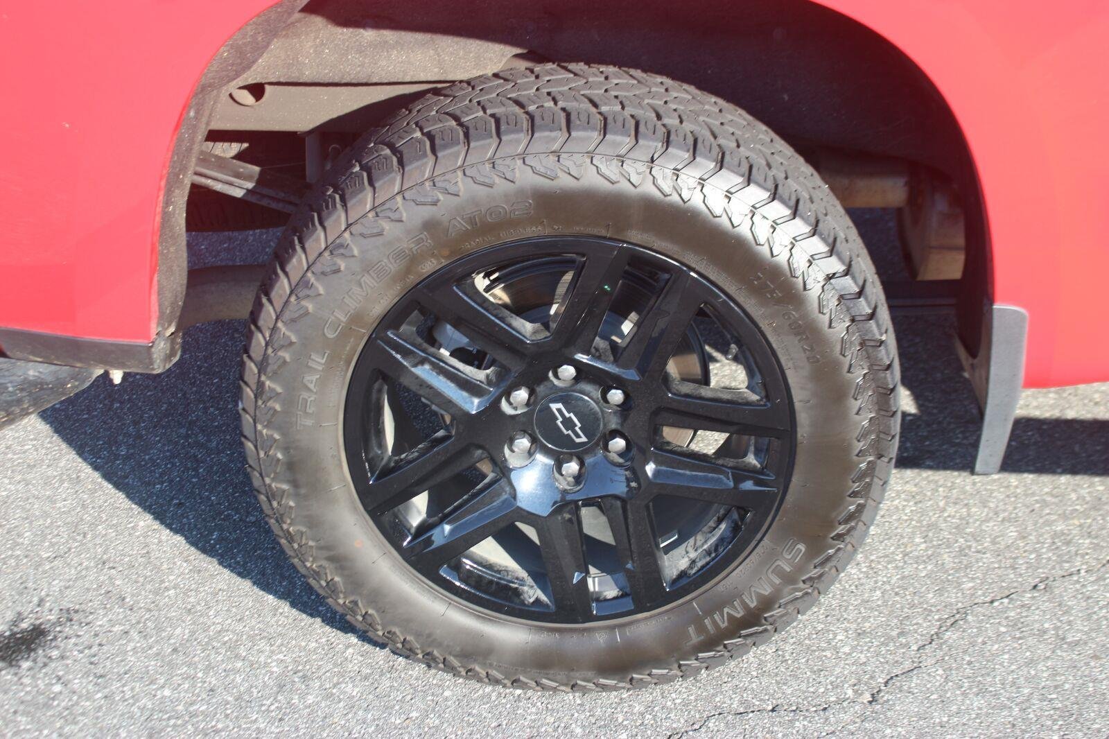 Used 2025 Red Hot Chevrolet Custom image 38