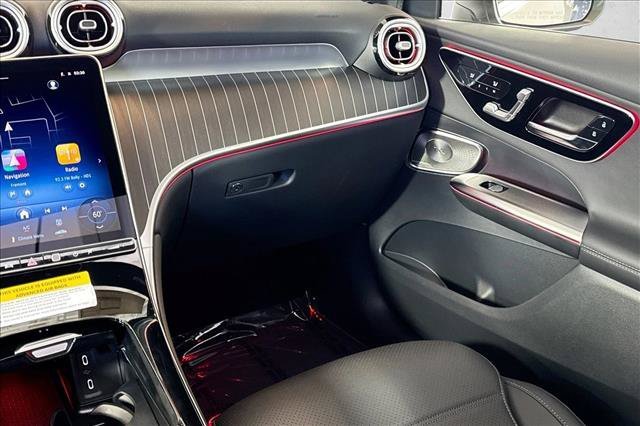 New 2026 Polar White Mercedes-Benz GLC 300 image 51