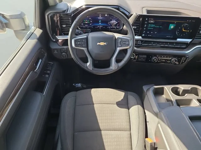 Used 2025 Summit White Chevrolet LT image 19