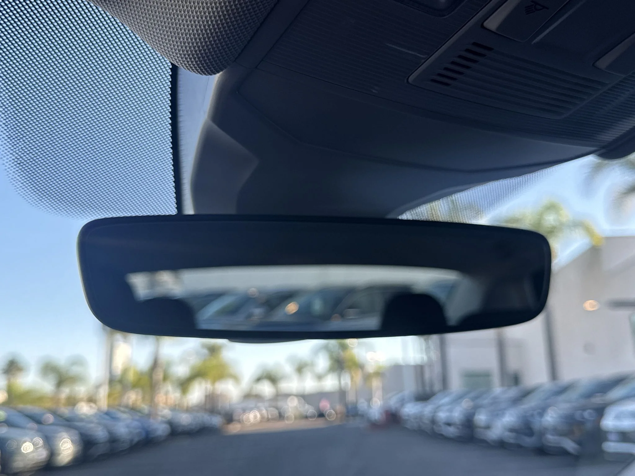 New 2027 Platinum Gray Metallic Volkswagen S image 29