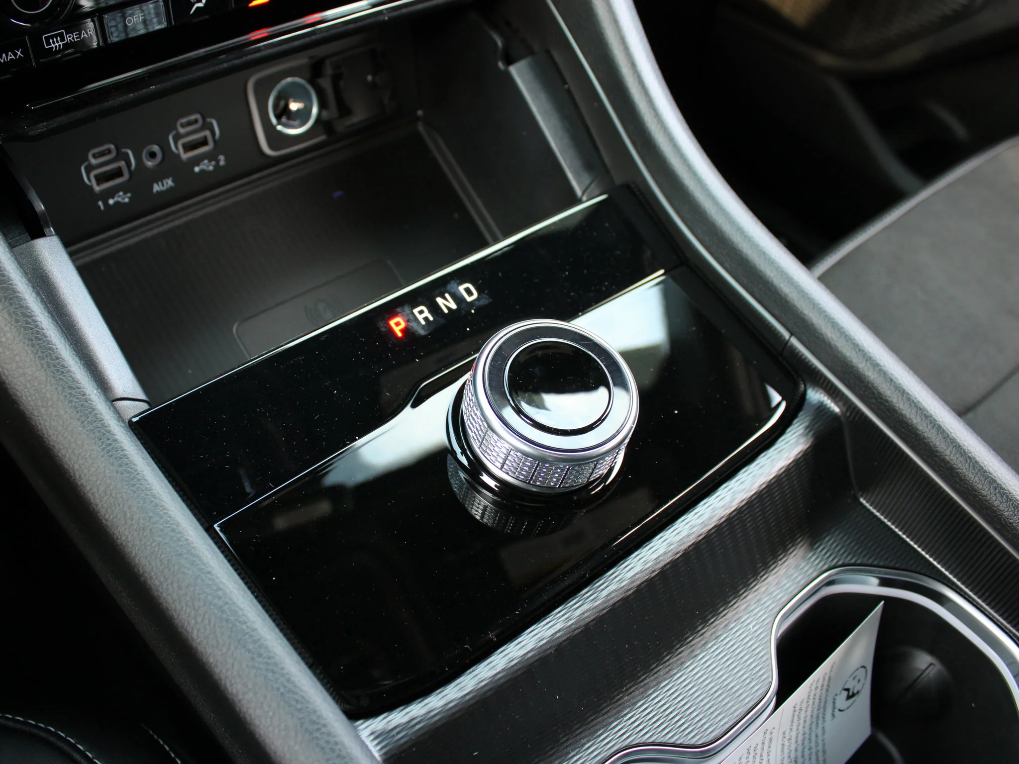 New 2025 White Jeep Altitude* 4x4, Sunroof, Heated Leather, Blind-Spot Monitoring image 19