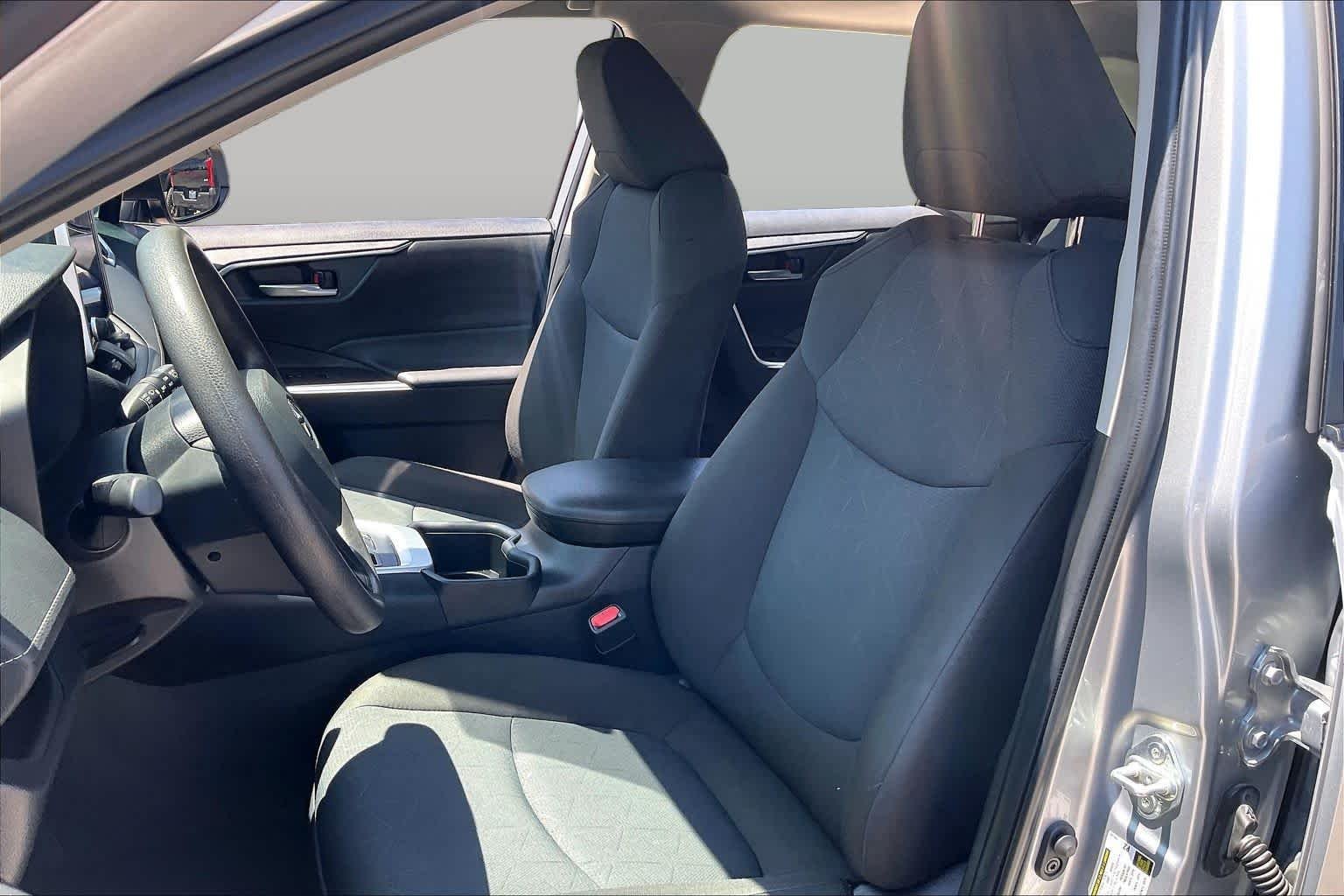 Used 2024 Silver Sky Metallic Toyota XLE image 8