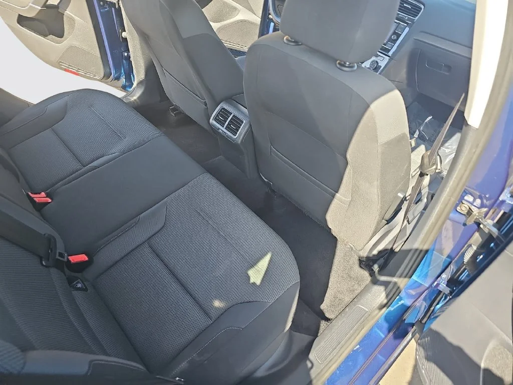 Used 2019 Blue Volkswagen S image 11