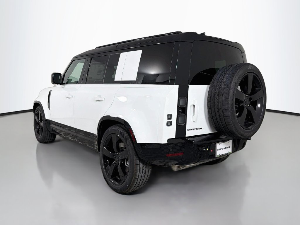 New 2026 Fuji White Land Rover X-Dynamic SE image 7