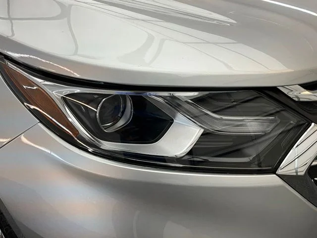 Used 2019 Silver Chevrolet Premier image 25