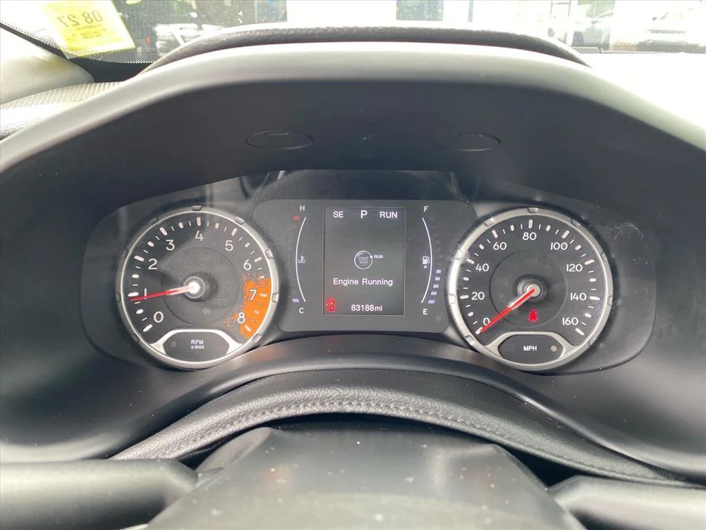 Used 2018 Black Jeep Latitude image 17