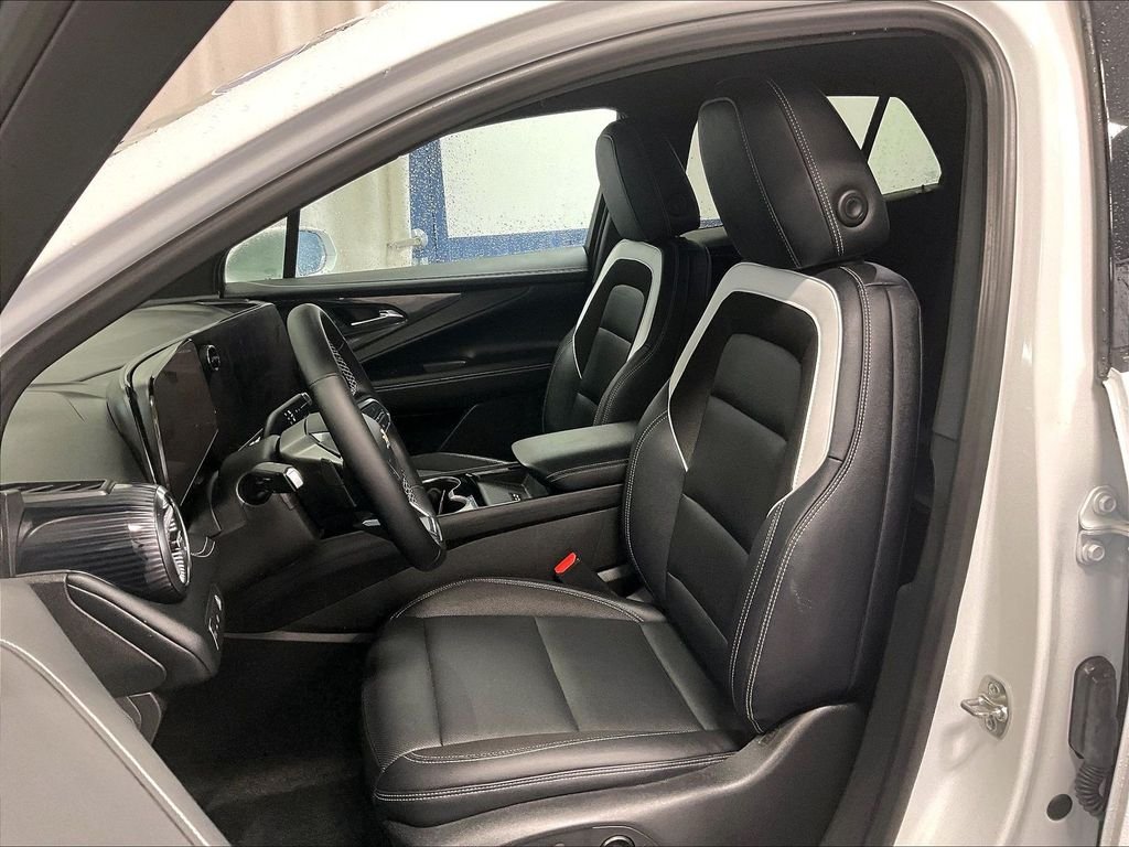 Used 2024 White Chevrolet LT image 10