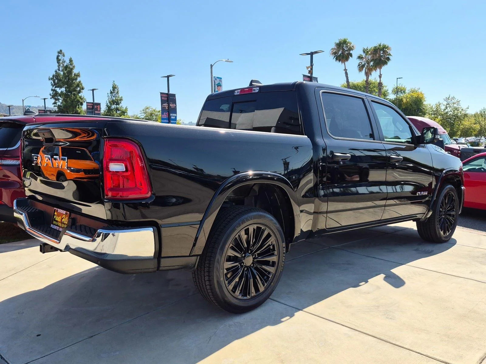 New 2026 Diamond Black Crystal Pearl-Coat Exterior Paint RAM Big Horn image 6