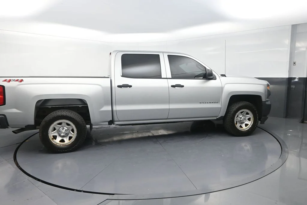 Used 2018 Silver Chevrolet WT image 11