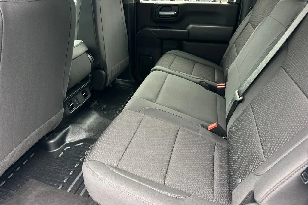 2026 GMC Sierra 3500HD Pro - Photo 10