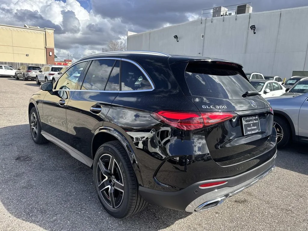 Certified Used 2026 Black Mercedes-Benz GLC 300 image 3