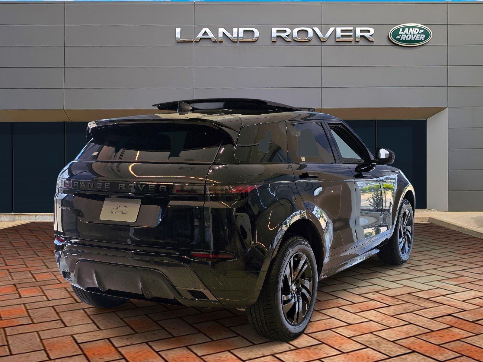 2026 Land Rover Range Rover Evoque Dynamic SE - Photo 4