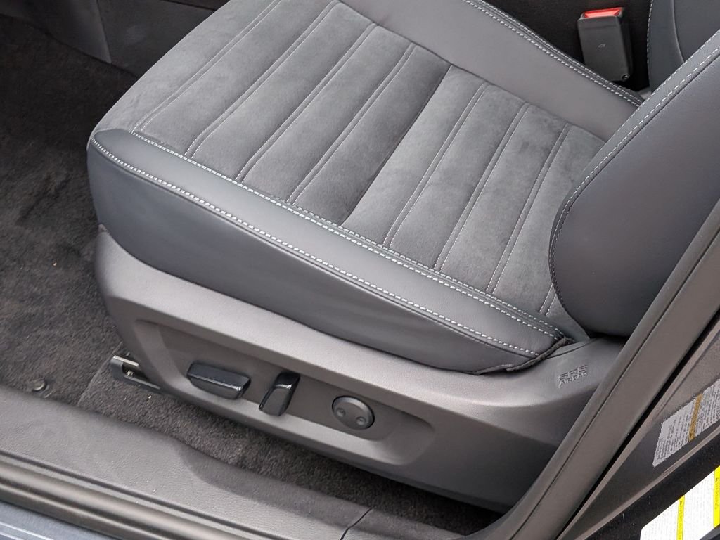 New 2026 Moonrock Gray Nissan SL image 6