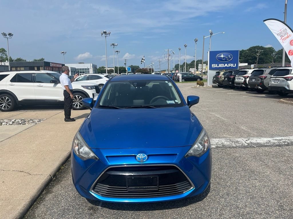 Used 2018 Blue Toyota Base image 8