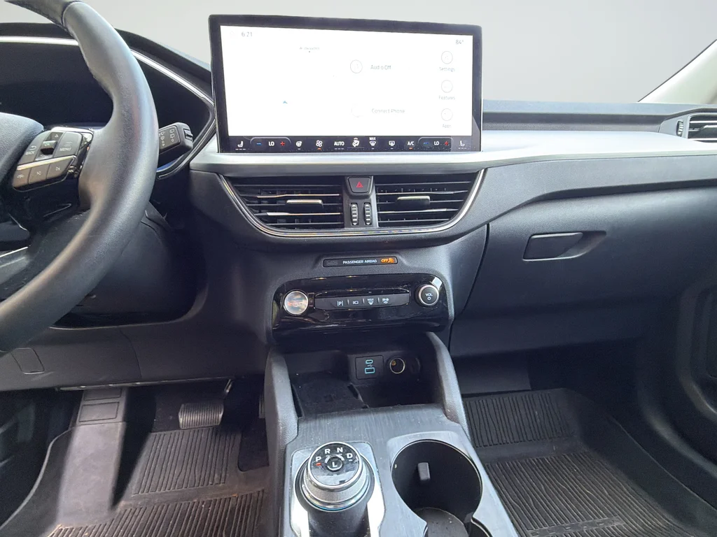 Used 2023 White Ford Platinum image 18