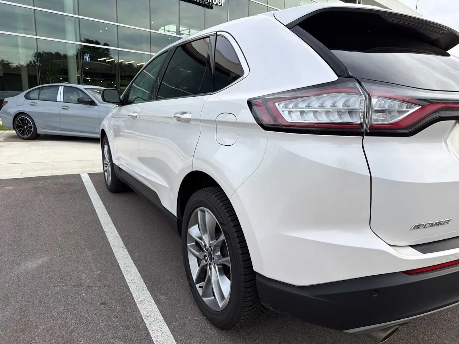 Used 2015 White Platinum Metallic Tri-Coat Ford Titanium image 5