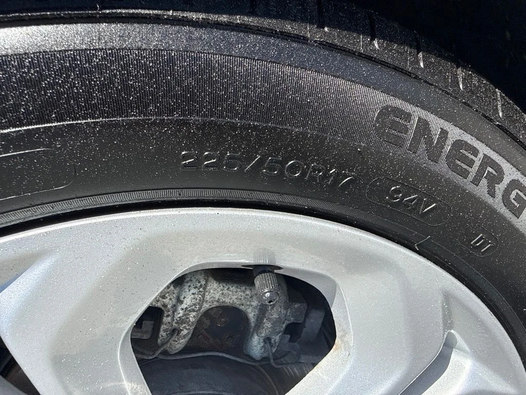 Used 2025 Silver Honda LX image 27