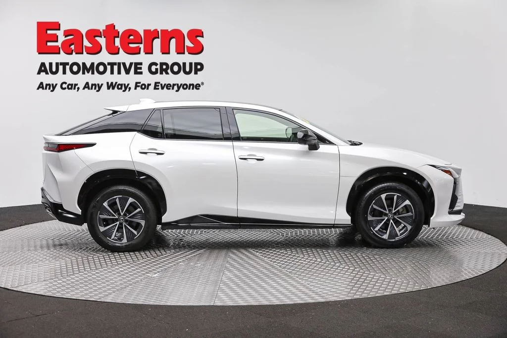 Used 2023 White Lexus 450e Premium image 4
