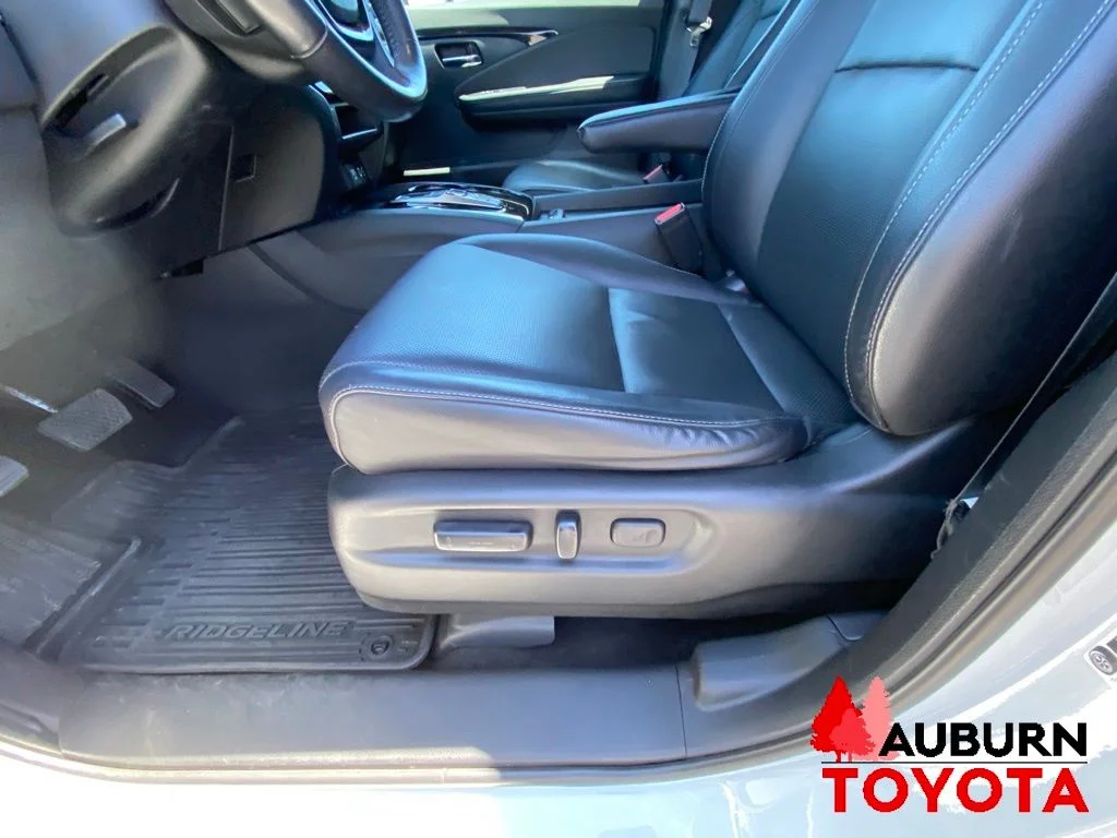 Used 2020 Platinum White Pearl Honda RTL-E image 36